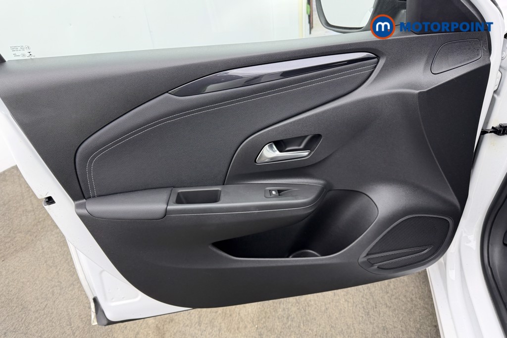 Vauxhall Corsa Elite Edition Manual Petrol Hatchback - Stock Number (1614130) - 31st supplementary image