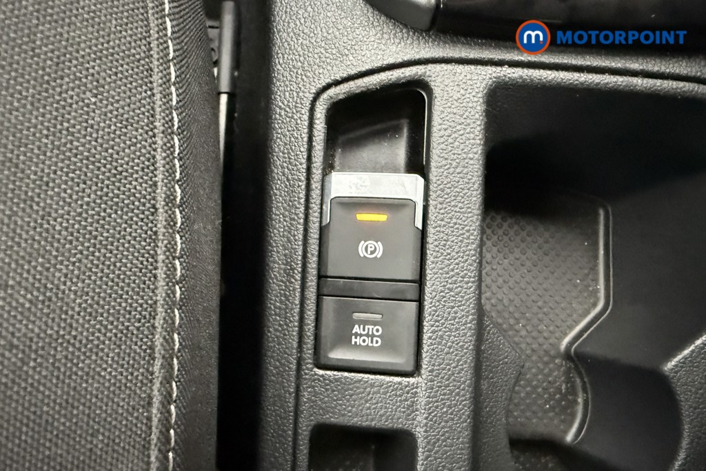 Volkswagen T-Roc Life Manual Petrol SUV - Stock Number (1614160) - 13th supplementary image