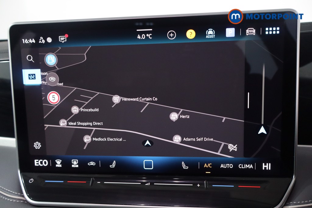Volkswagen Passat Life Automatic Petrol Plug-In Hybrid Estate - Stock Number (1614624) - 2nd supplementary image