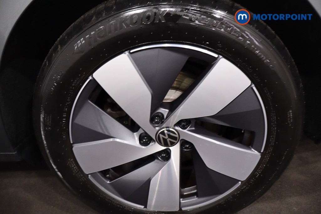 Volkswagen Passat Life Automatic Petrol Plug-In Hybrid Estate - Stock Number (1614624) - 12th supplementary image