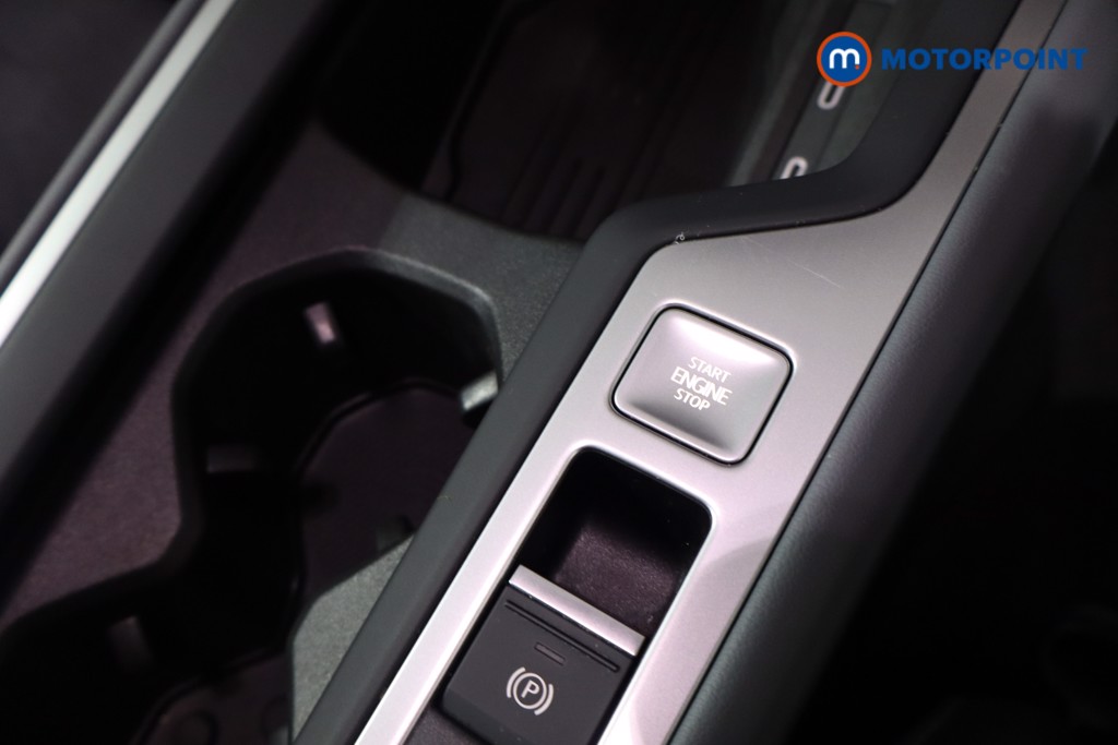 Volkswagen Passat Life Automatic Petrol Plug-In Hybrid Estate - Stock Number (1614624) - 17th supplementary image