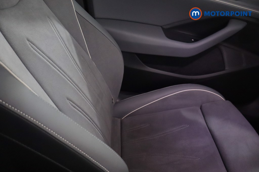 Volkswagen Passat Life Automatic Petrol Plug-In Hybrid Estate - Stock Number (1614624) - 20th supplementary image