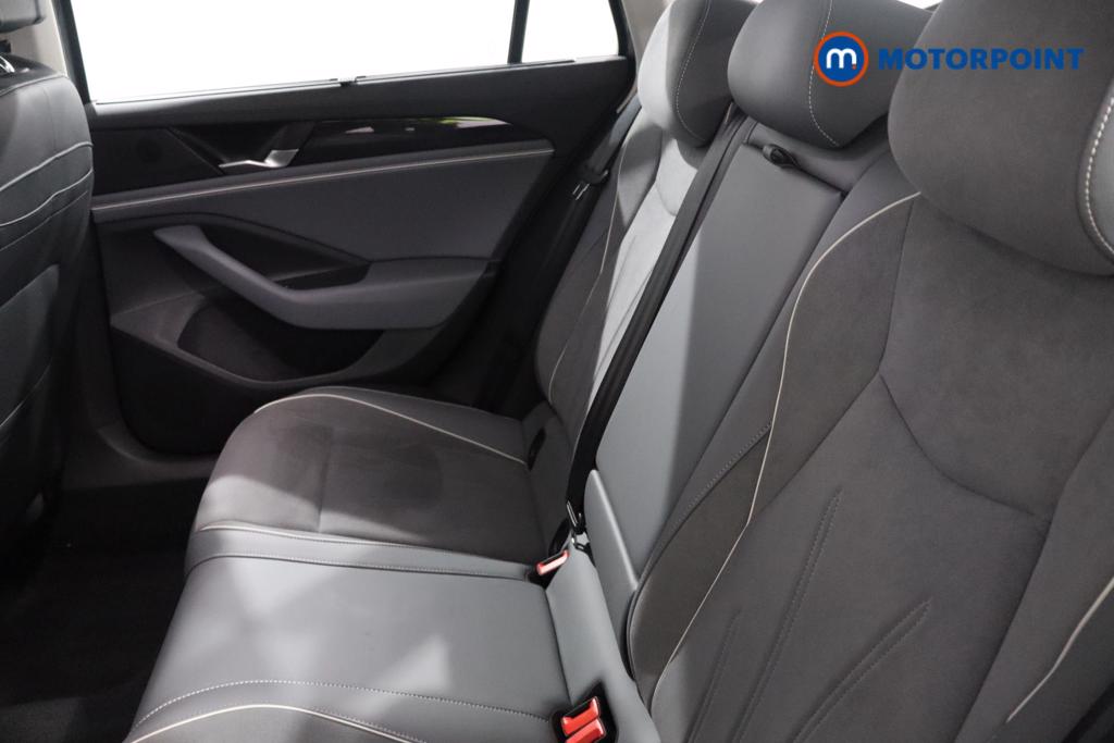 Volkswagen Passat Life Automatic Petrol Plug-In Hybrid Estate - Stock Number (1614625) - 15th supplementary image