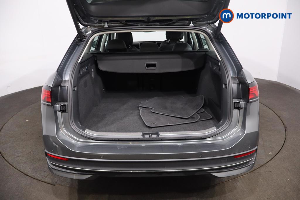 Volkswagen Passat Life Automatic Petrol Plug-In Hybrid Estate - Stock Number (1614625) - 17th supplementary image