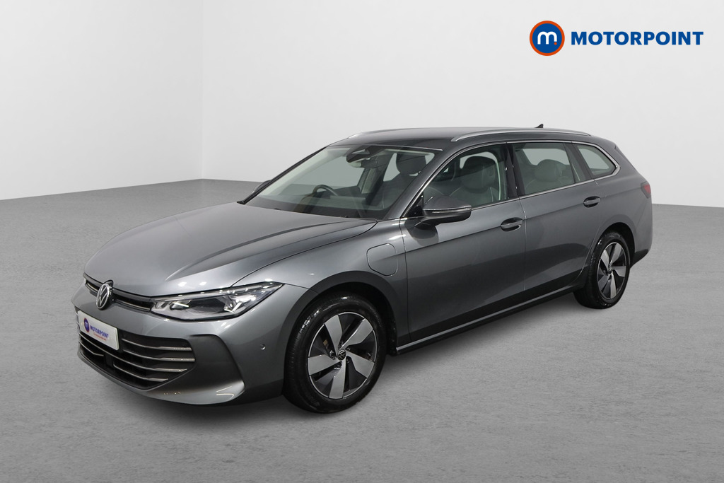 Volkswagen Passat Life Automatic Petrol Plug-In Hybrid Estate - Stock Number (1614625) - Passenger side front corner