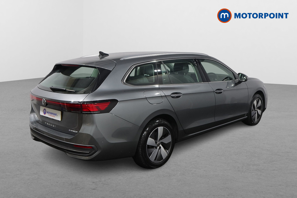Volkswagen Passat Life Automatic Petrol Plug-In Hybrid Estate - Stock Number (1614625) - Drivers side rear corner