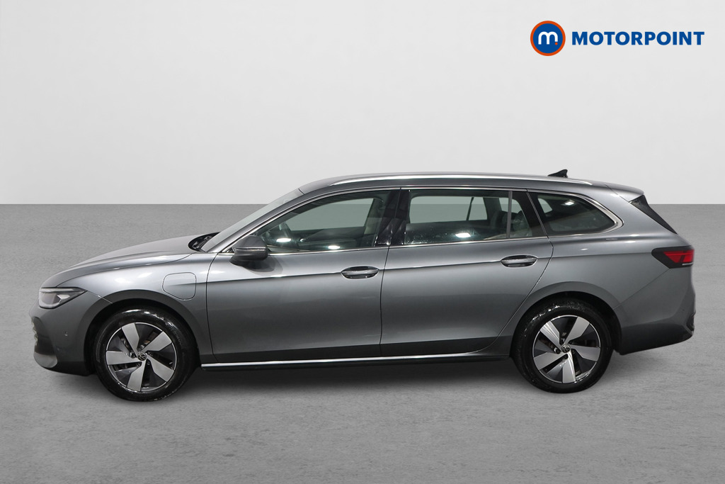 Volkswagen Passat Life Automatic Petrol Plug-In Hybrid Estate - Stock Number (1614625) - Passenger side