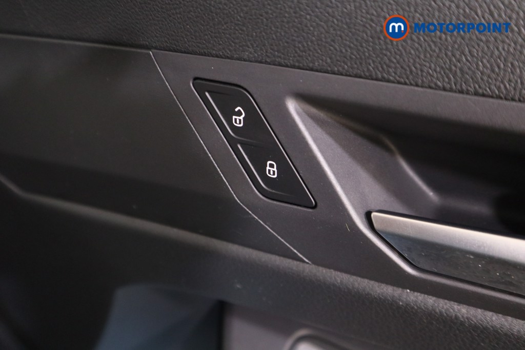 Ford Tourneo Connect Titanium Automatic Diesel People Carrier - Stock Number (1575262) - 12th supplementary image