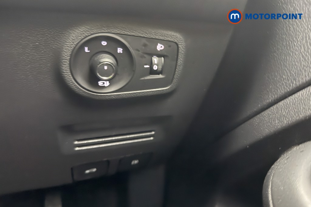 Mg Motor Uk ZS Exclusive Manual Petrol SUV - Stock Number (1601137) - 16th supplementary image