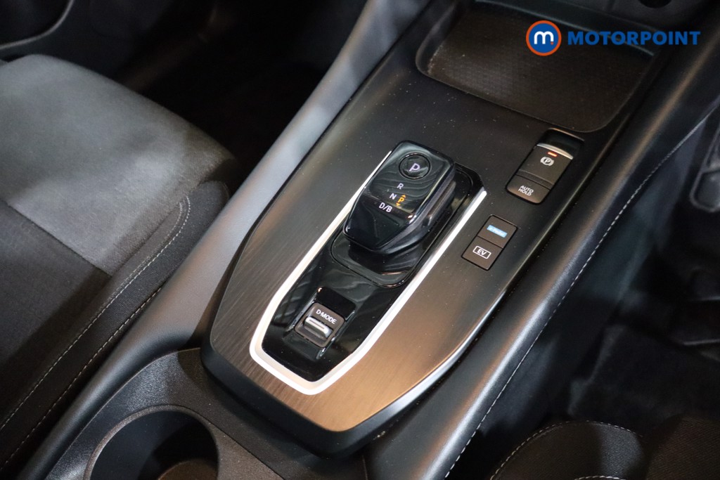 Nissan Qashqai N-Connecta Automatic Petrol-Electric Hybrid SUV - Stock Number (1601403) - 11th supplementary image