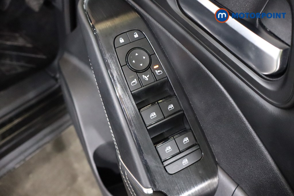 Nissan Qashqai N-Connecta Automatic Petrol-Electric Hybrid SUV - Stock Number (1601403) - 17th supplementary image