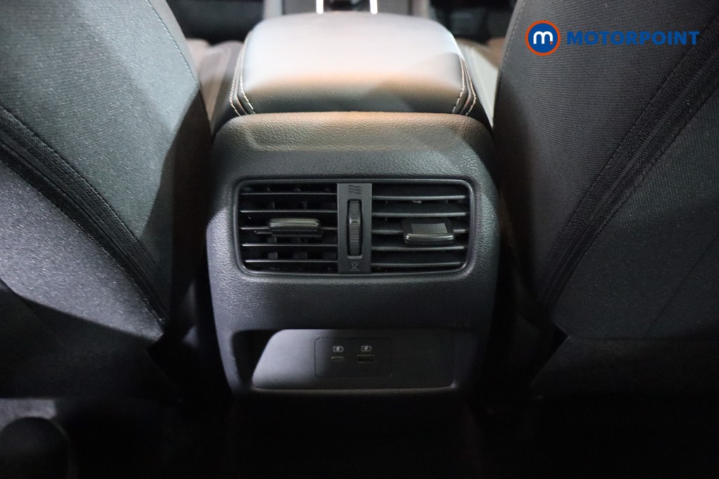 Nissan Qashqai N-Connecta Automatic Petrol-Electric Hybrid SUV - Stock Number (1601403) - 20th supplementary image