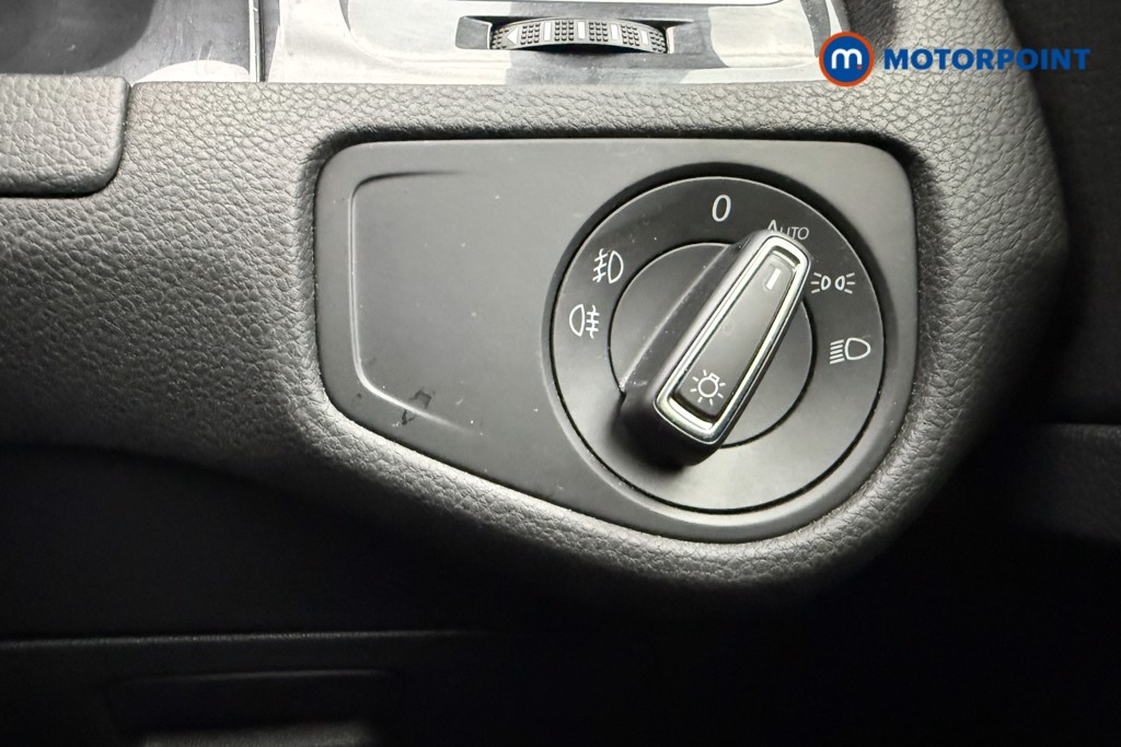 Volkswagen Golf Match Edition Manual Petrol Hatchback - Stock Number (1603883) - 17th supplementary image