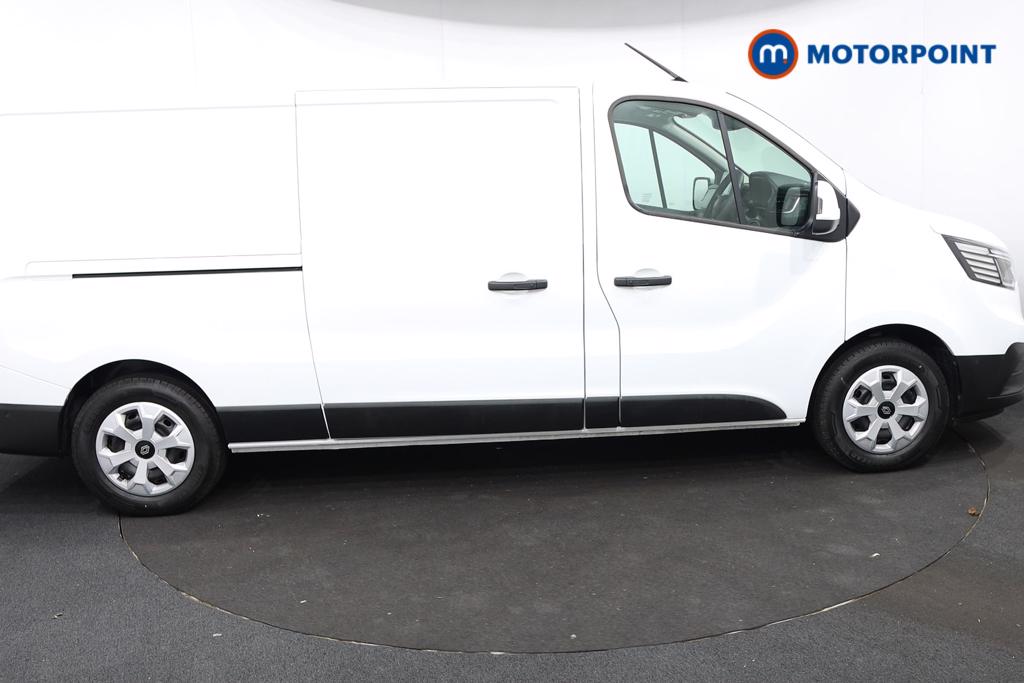 Renault Trafic Advance Automatic Electric Panel Van - Stock Number (1603974) - Drivers side