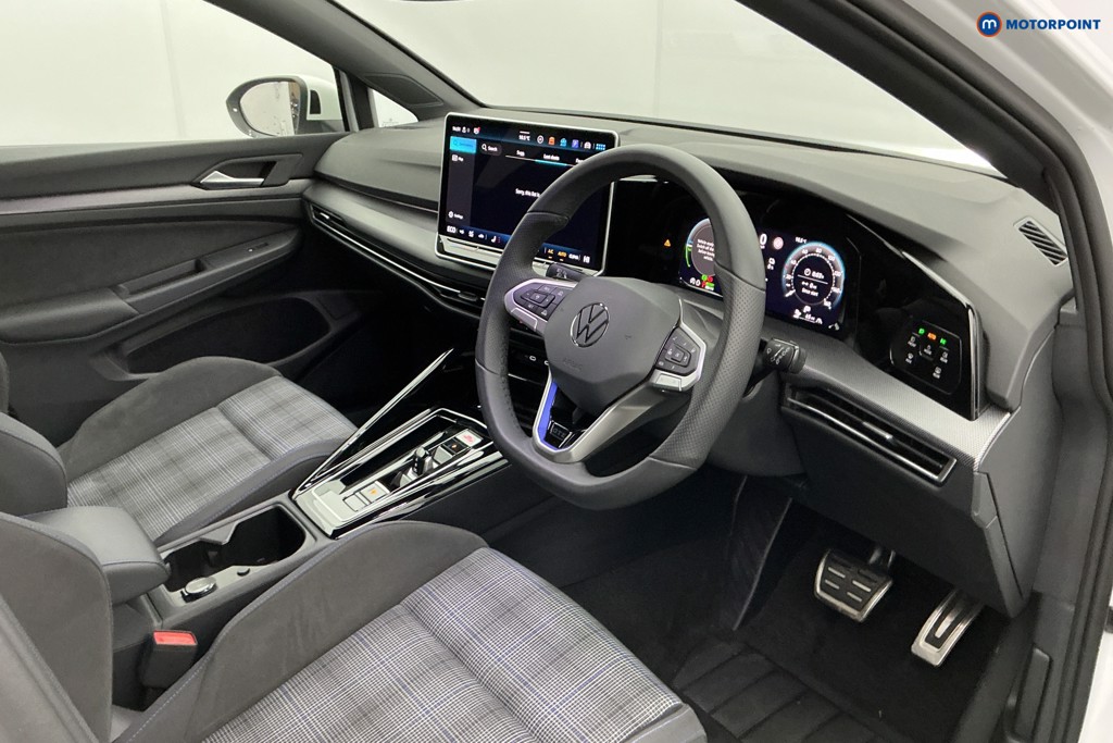Volkswagen Golf GTE Automatic Petrol Plug-In Hybrid Hatchback - Stock Number (1604627) - 9th supplementary image