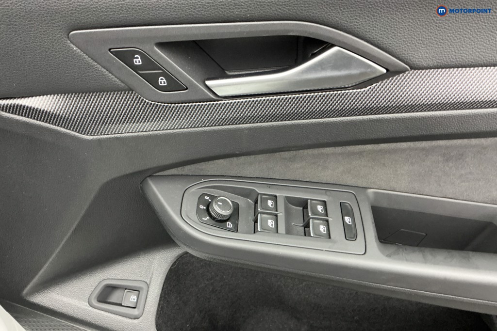 Volkswagen Golf GTE Automatic Petrol Plug-In Hybrid Hatchback - Stock Number (1604627) - 28th supplementary image