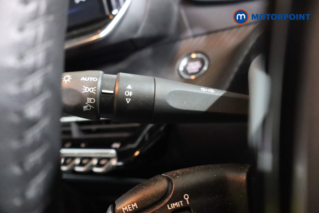Peugeot 2008 Active Manual Petrol SUV - Stock Number (1606116) - 15th supplementary image