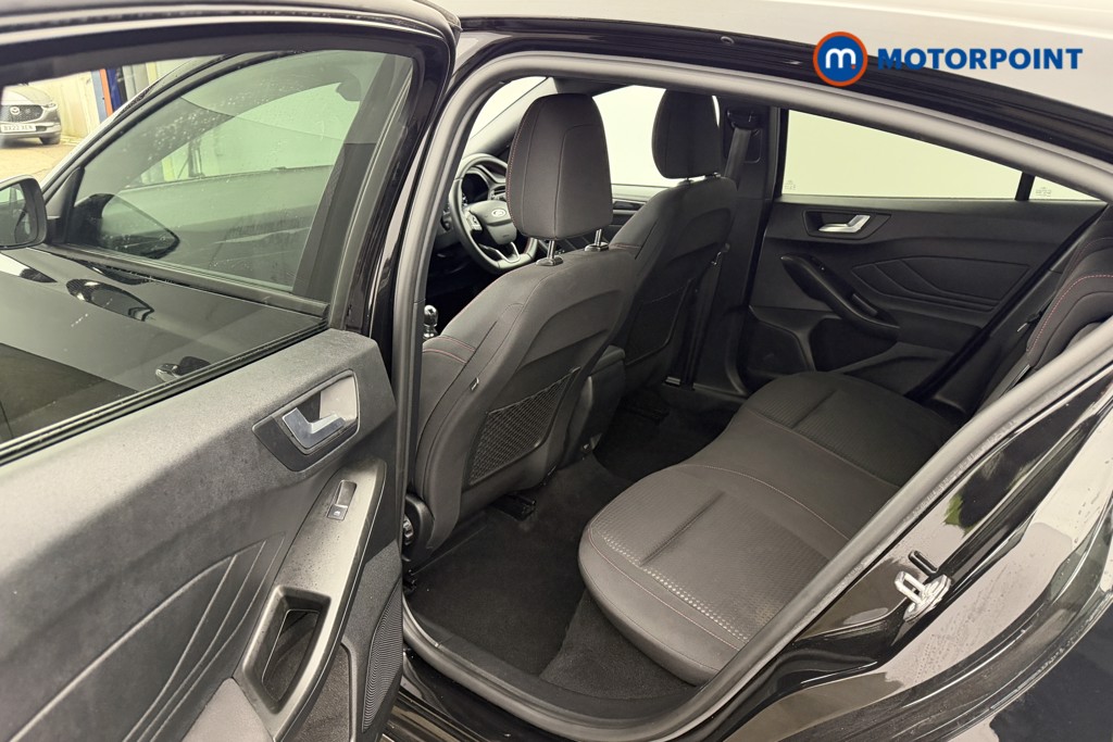Ford Focus St-Line Edition Manual Petrol Hatchback - Stock Number (1606852) - 30th supplementary image