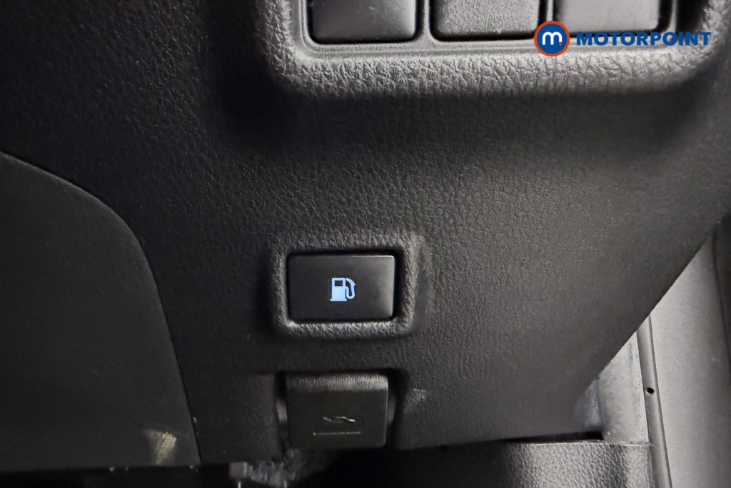 Toyota C-Hr Excel Manual Petrol SUV - Stock Number (1606927) - 9th supplementary image