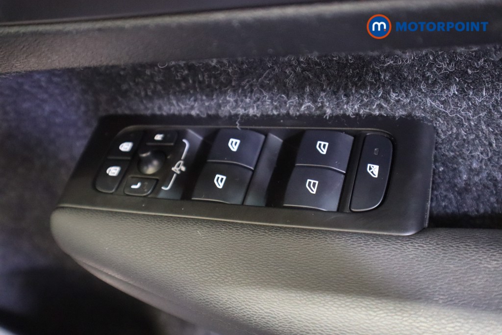 Volvo Xc40 R Design Automatic Petrol SUV - Stock Number (1607204) - 11th supplementary image