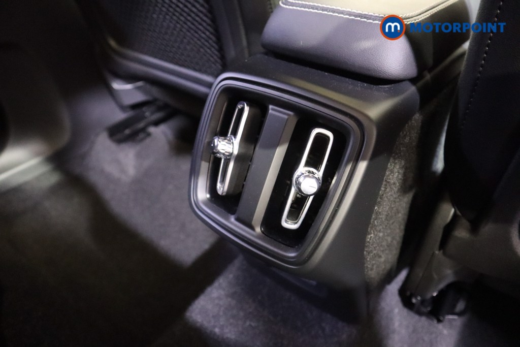 Volvo Xc40 R Design Automatic Petrol SUV - Stock Number (1607204) - 19th supplementary image