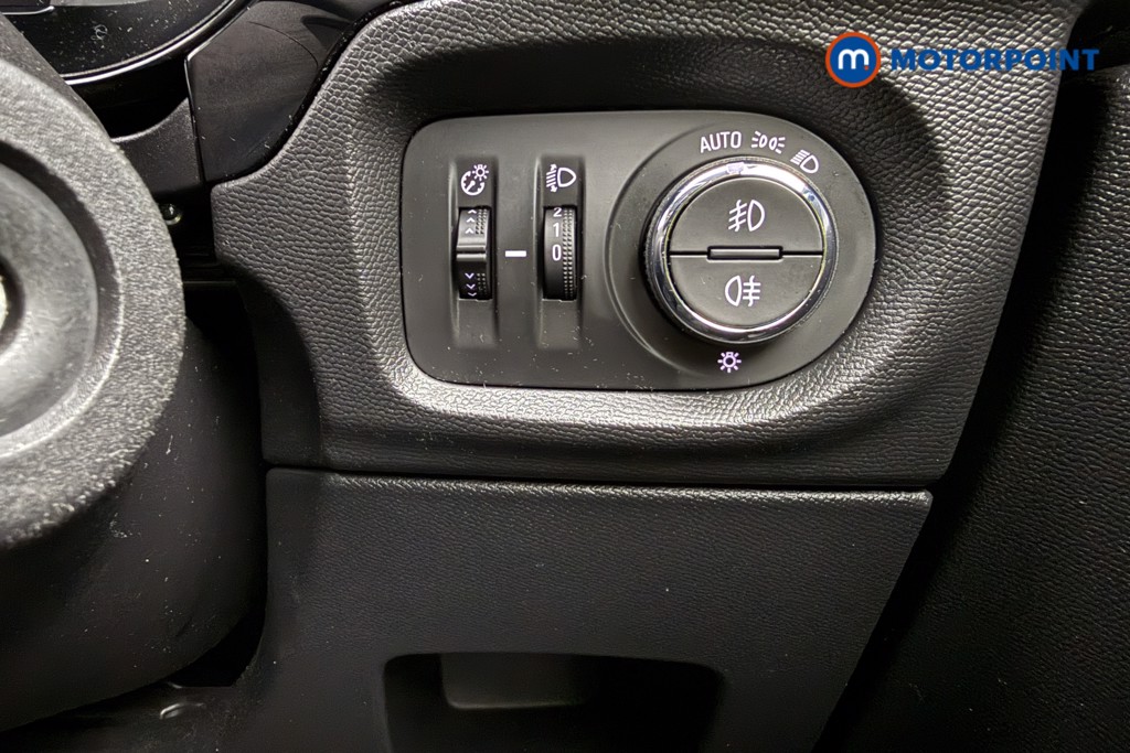 Vauxhall Corsa Elite Manual Petrol Hatchback - Stock Number (1608546) - 16th supplementary image