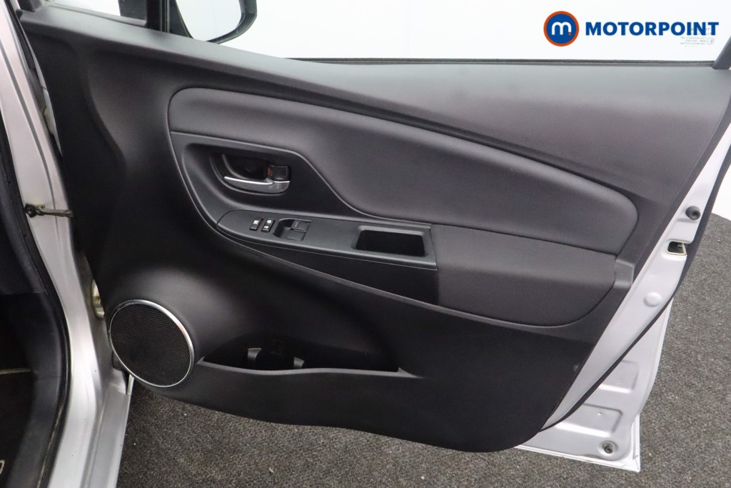 Toyota Yaris Y20 Manual Petrol Hatchback - Stock Number (1608774) - 12th supplementary image