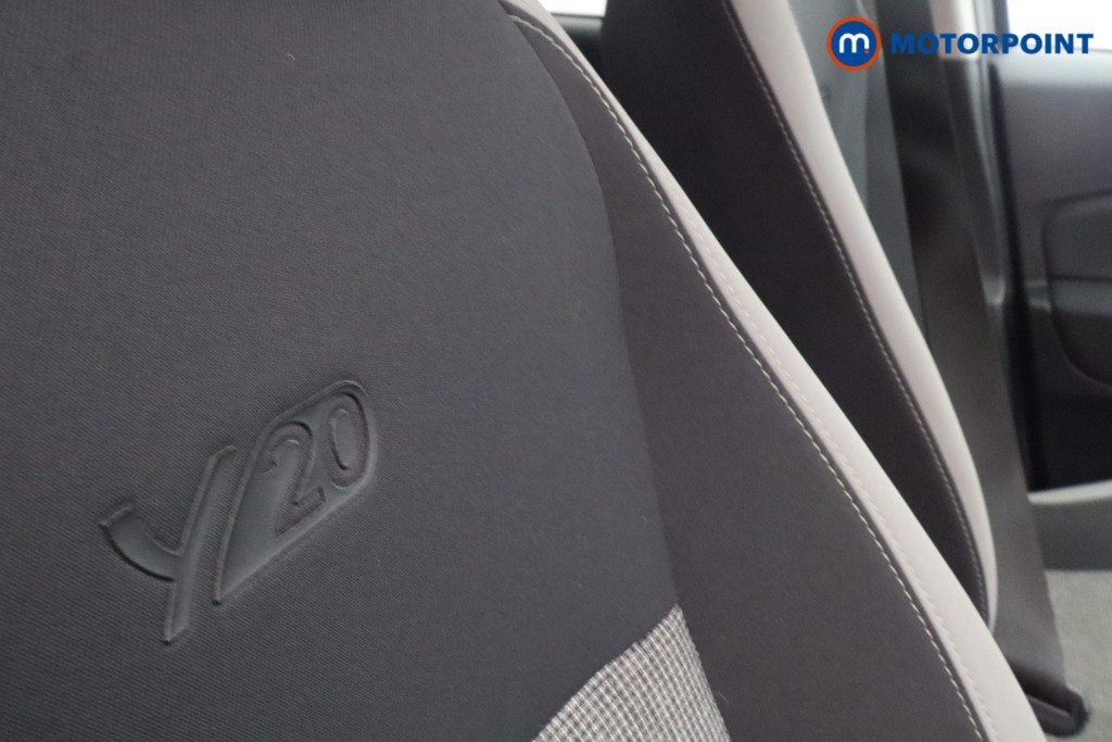 Toyota Yaris Y20 Manual Petrol Hatchback - Stock Number (1608774) - 25th supplementary image