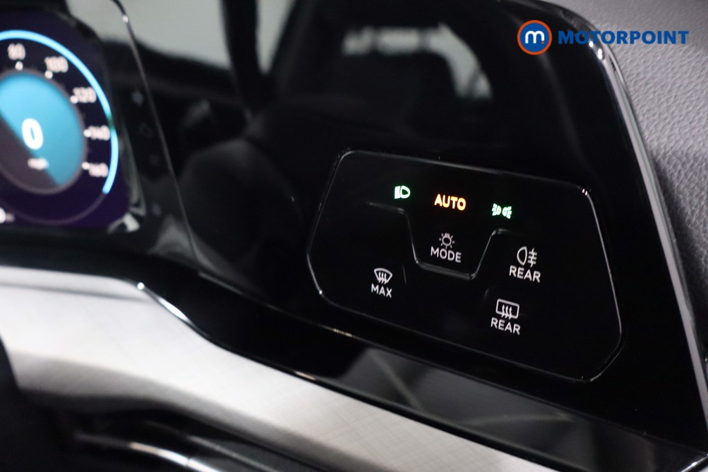 Volkswagen Golf Life Manual Petrol Hatchback - Stock Number (1609350) - 17th supplementary image