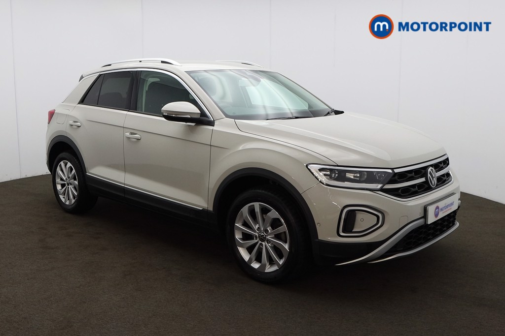 Volkswagen T-Roc Style Manual Petrol SUV - Stock Number (1609530) - Drivers side front corner