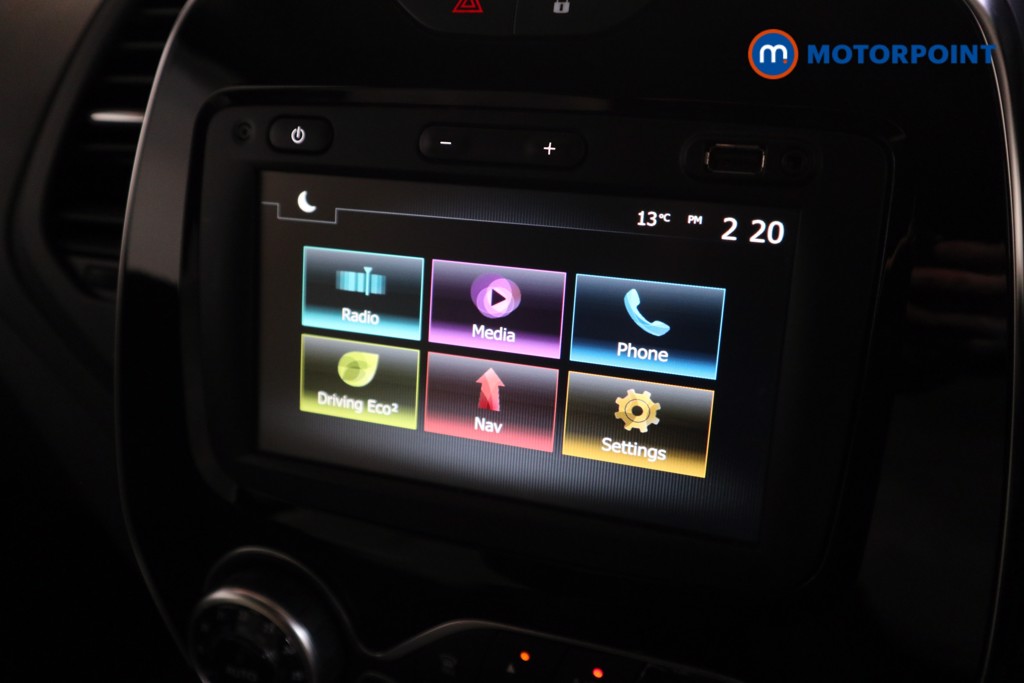 Renault Captur Iconic Manual Petrol SUV - Stock Number (1609728) - 6th supplementary image