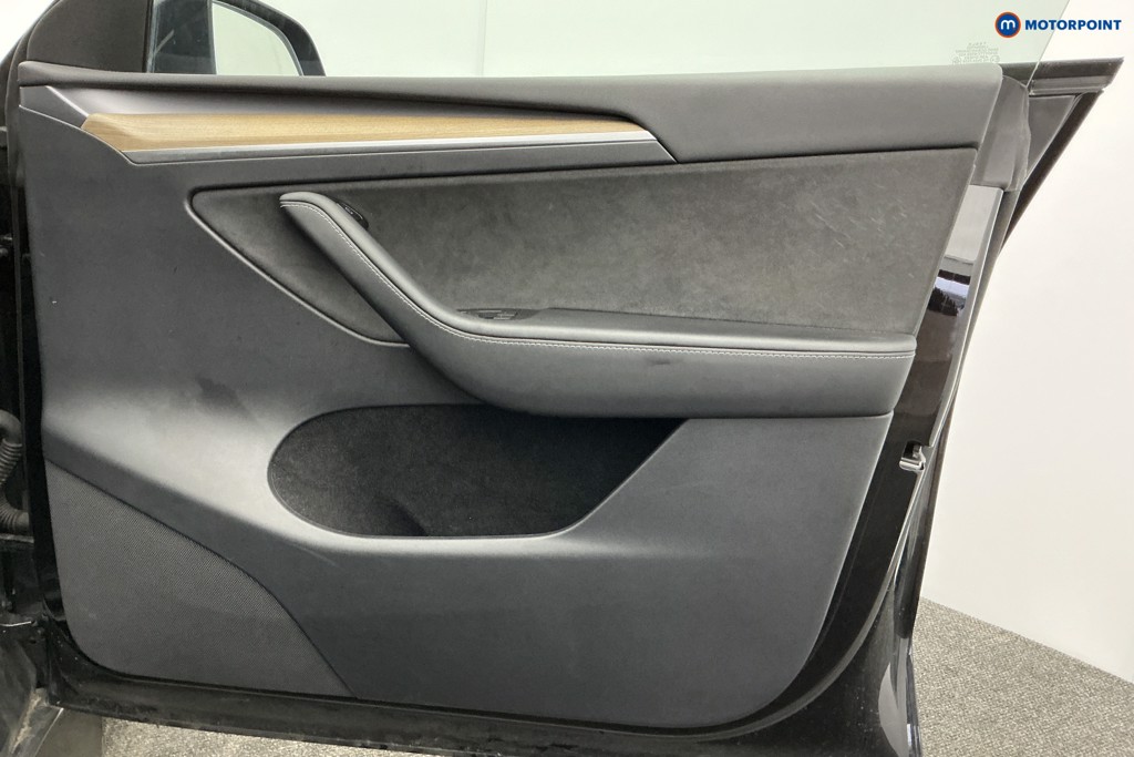 Tesla Model Y Long Range Automatic Electric SUV - Stock Number (1609799) - 22nd supplementary image