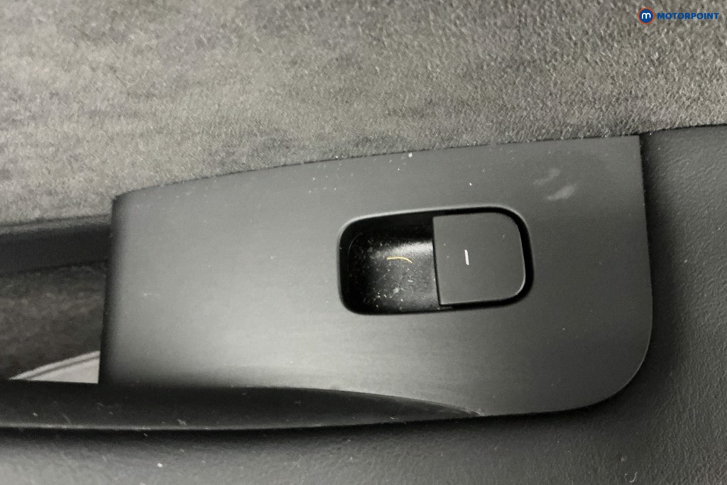 Tesla Model Y Long Range Automatic Electric SUV - Stock Number (1609799) - 26th supplementary image