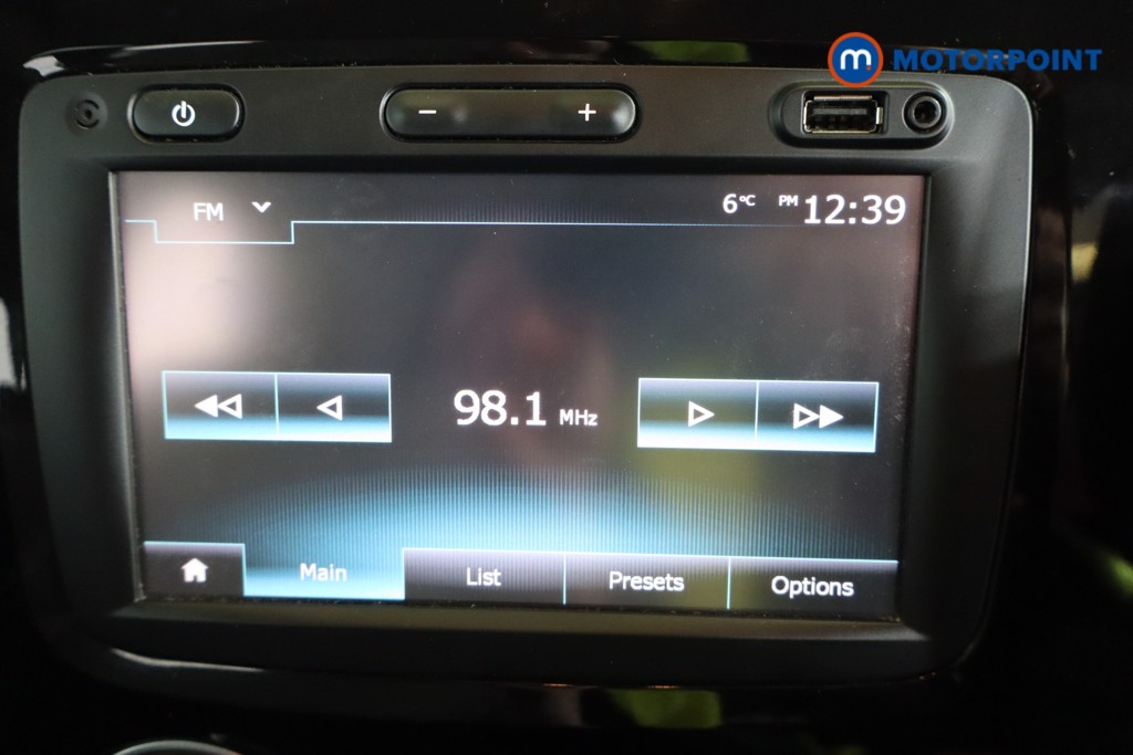 Renault Captur Iconic Manual Petrol SUV - Stock Number (1609883) - 5th supplementary image