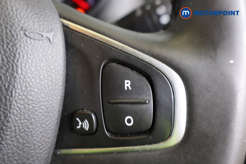 Renault Captur Iconic Manual Petrol SUV - Stock Number (1609883) - 14th supplementary image