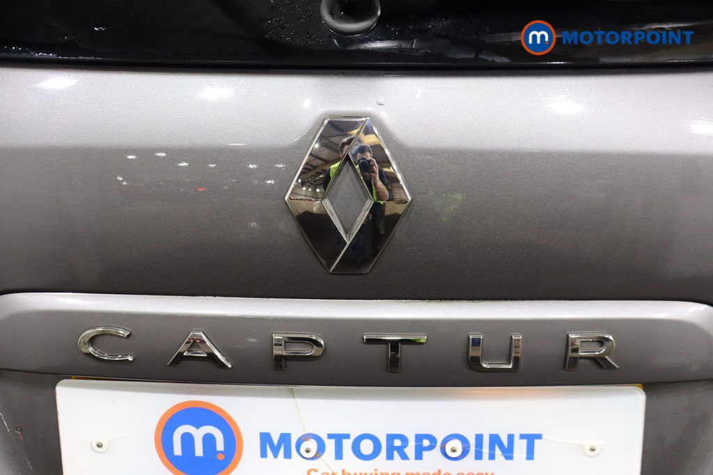 Renault Captur Iconic Manual Petrol SUV - Stock Number (1609883) - 29th supplementary image