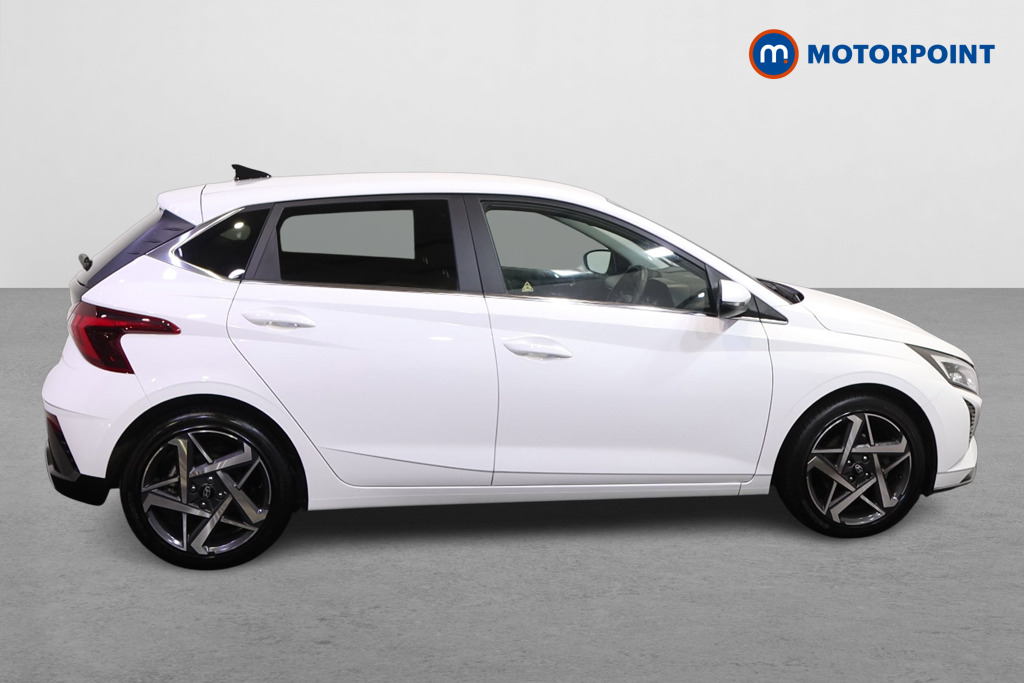 Hyundai I20 Premium Manual Petrol Hatchback - Stock Number (1610714) - Drivers side