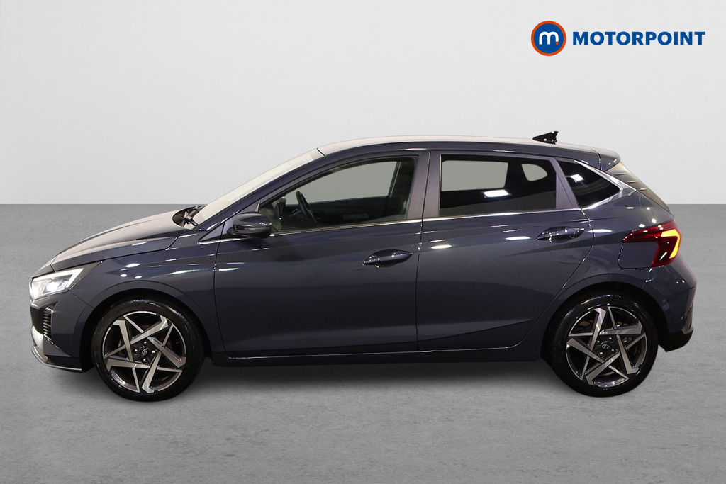 Hyundai I20 Premium Manual Petrol Hatchback - Stock Number (1610830) - Passenger side