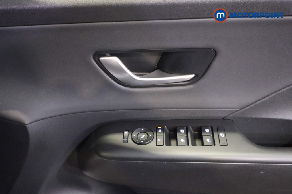 Hyundai Kona Ultimate Automatic Petrol-Electric Hybrid SUV - Stock Number (1610894) - 10th supplementary image