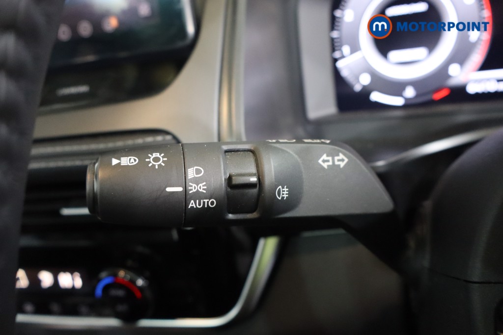 Nissan Qashqai N-Connecta Manual Petrol SUV - Stock Number (1611243) - 14th supplementary image