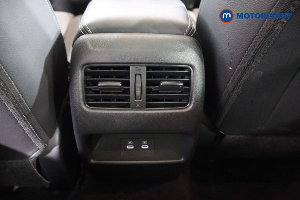 Nissan Qashqai N-Connecta Manual Petrol SUV - Stock Number (1611243) - 20th supplementary image