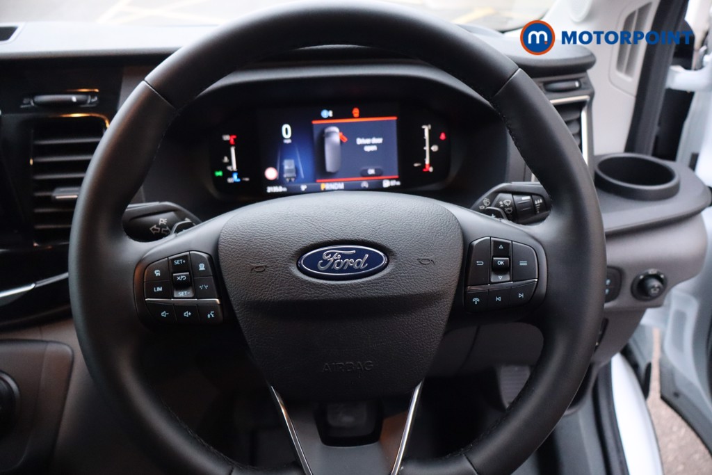 Ford Transit Limited Automatic Diesel Medium Roof Van - Stock Number (1611451) - 5th supplementary image