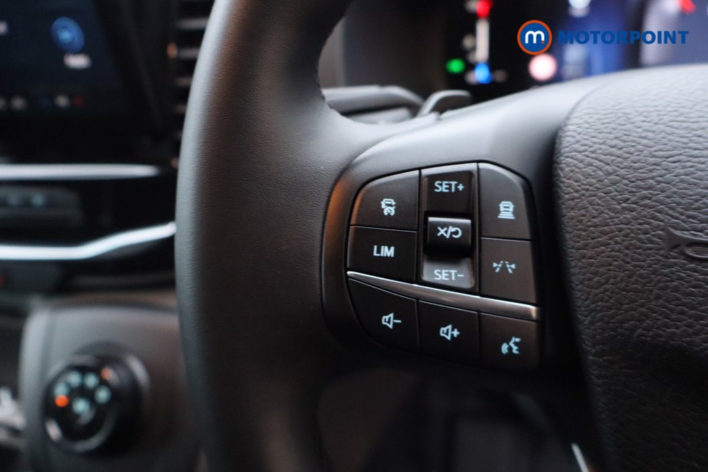 Ford Transit Limited Automatic Diesel Medium Roof Van - Stock Number (1611451) - 6th supplementary image