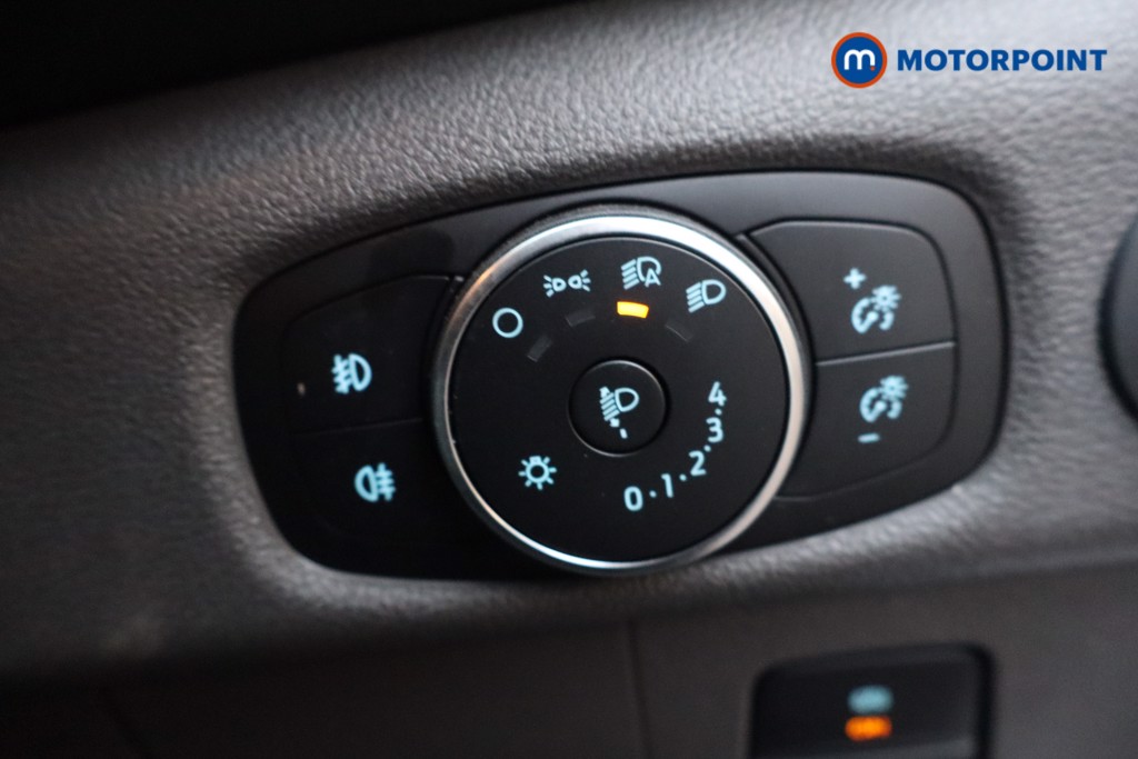 Ford Transit Limited Automatic Diesel Medium Roof Van - Stock Number (1611451) - 17th supplementary image