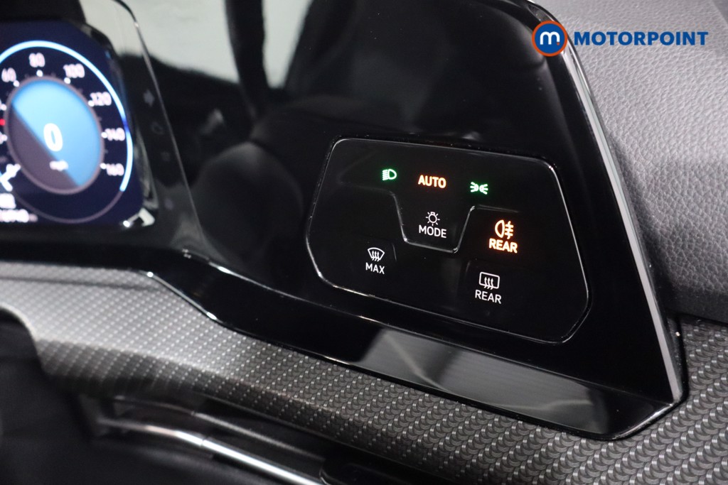 Volkswagen Golf R-Line Manual Petrol Hatchback - Stock Number (1611533) - 17th supplementary image