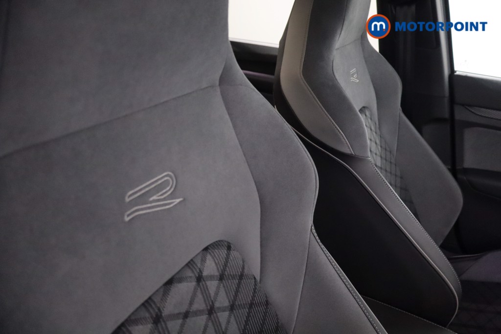 Volkswagen Golf R-Line Manual Petrol Hatchback - Stock Number (1611533) - 23rd supplementary image