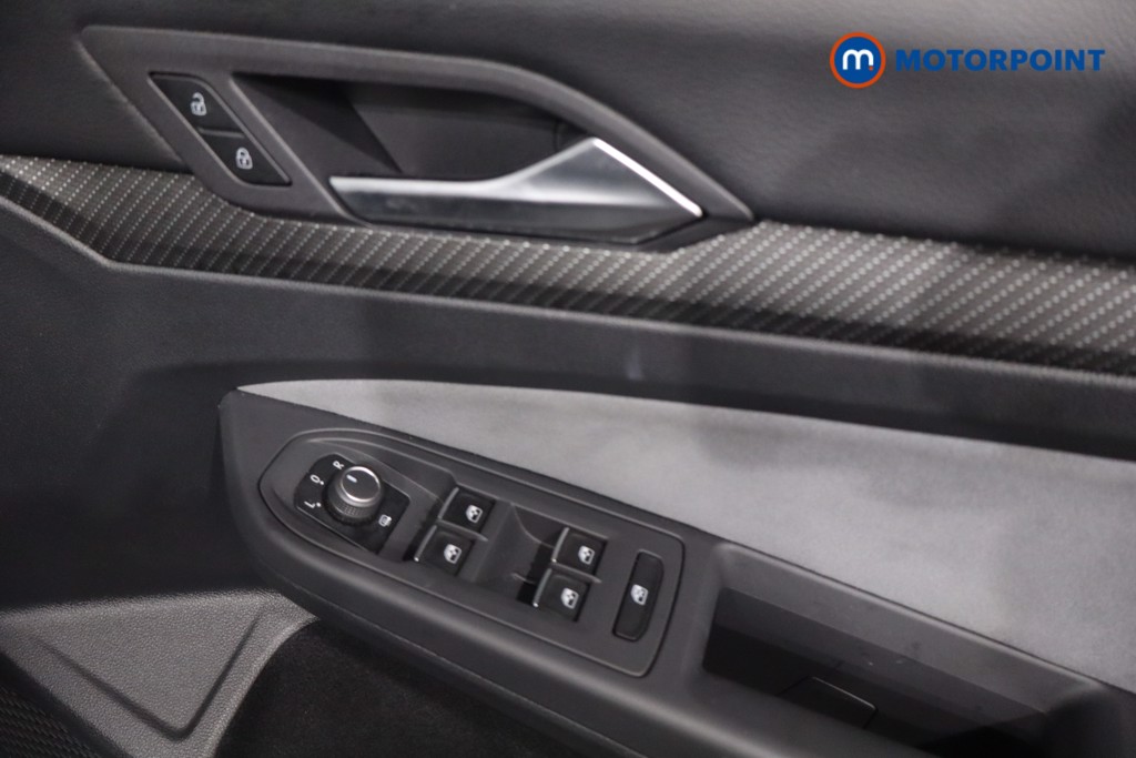 Volkswagen Golf R-Line Manual Petrol Hatchback - Stock Number (1611533) - 25th supplementary image