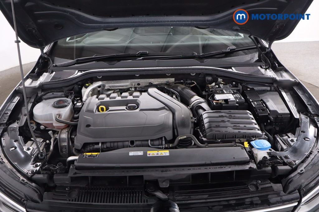 Volkswagen Golf R-Line Manual Petrol Hatchback - Stock Number (1611533) - 33rd supplementary image