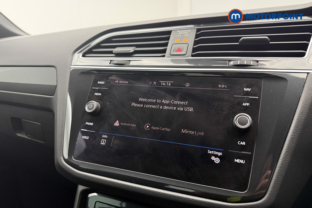 Volkswagen Tiguan R-Line Automatic Petrol SUV - Stock Number (1611555) - 12th supplementary image