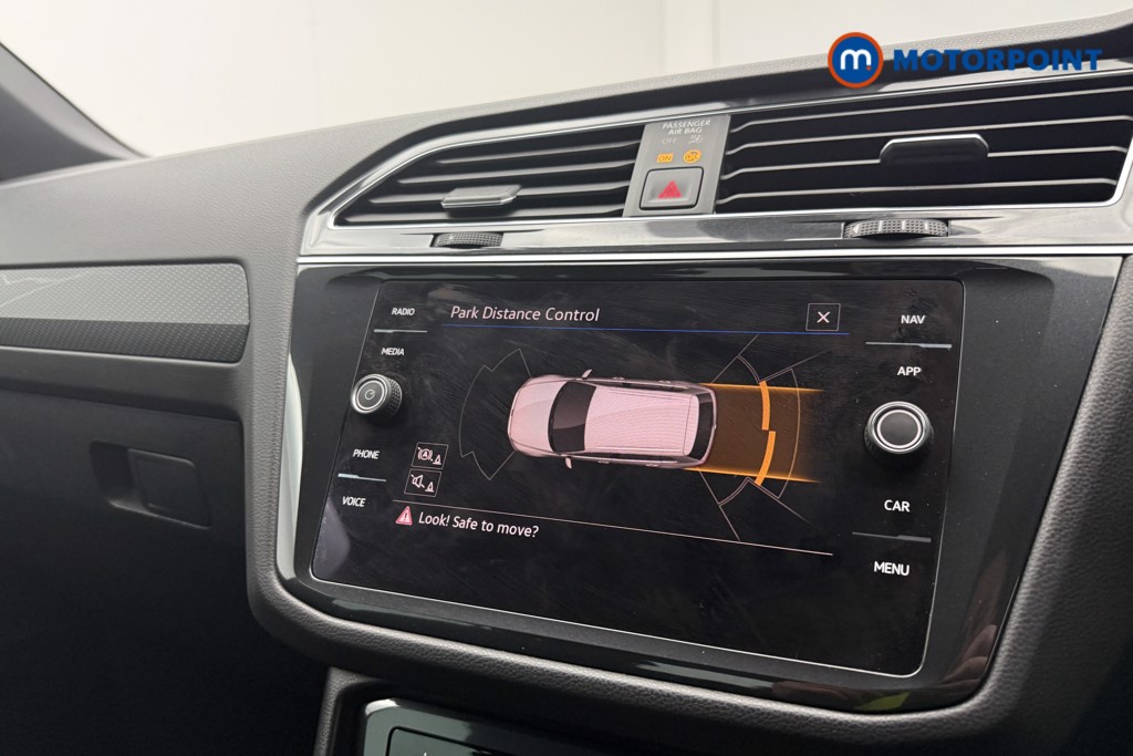 Volkswagen Tiguan R-Line Automatic Petrol SUV - Stock Number (1611555) - 13th supplementary image